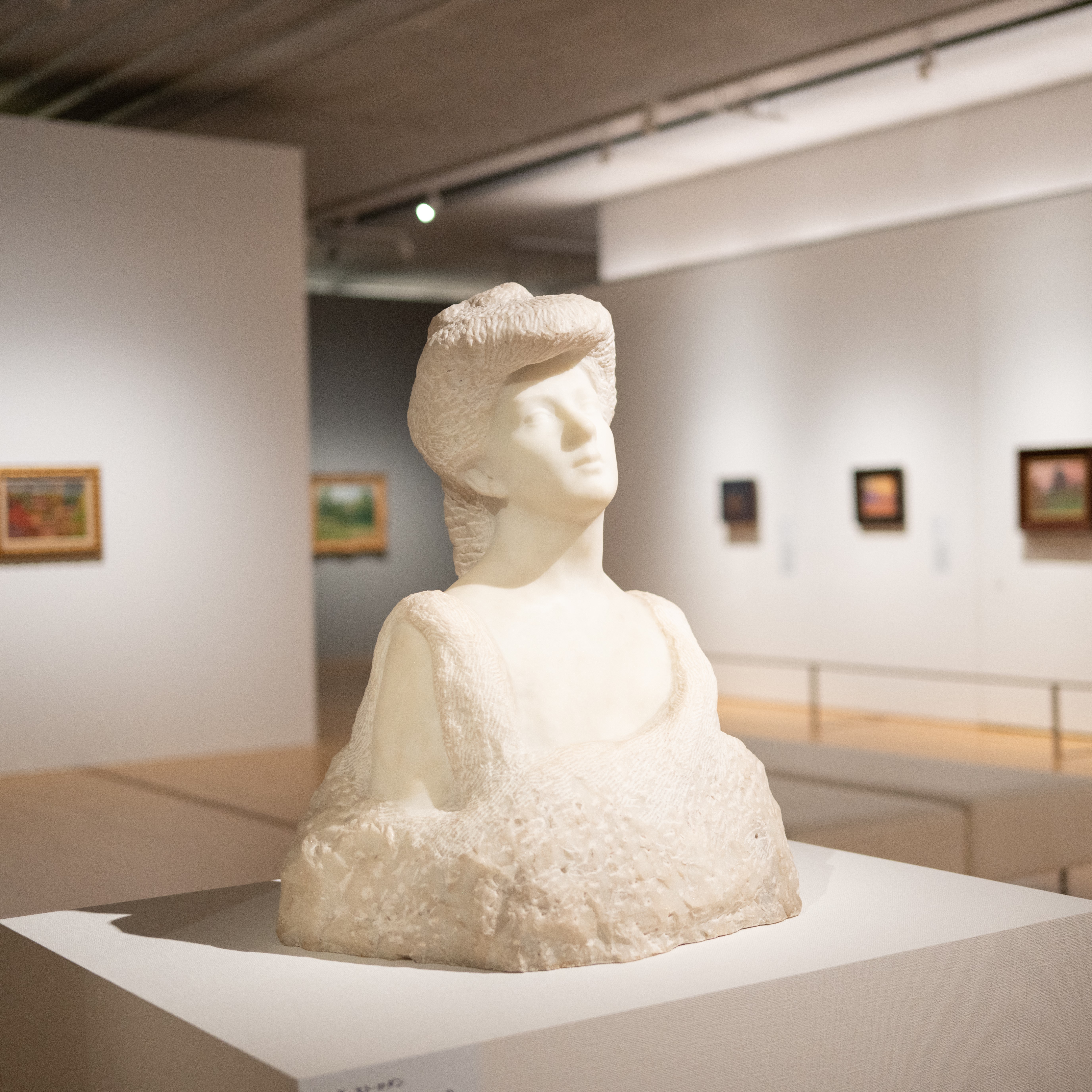 アート・ワークショップで感受性と対話力を育む