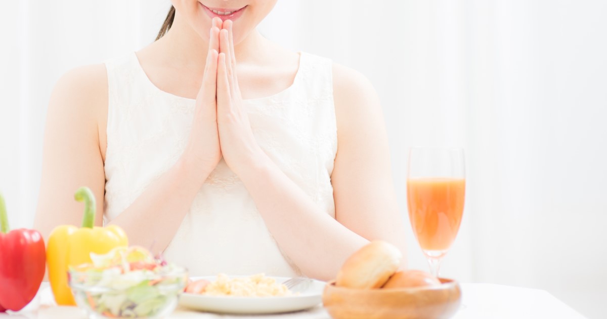 肌の乾燥は食べ物でもケアできる？乾燥肌に必要な栄養素と食事のポイント