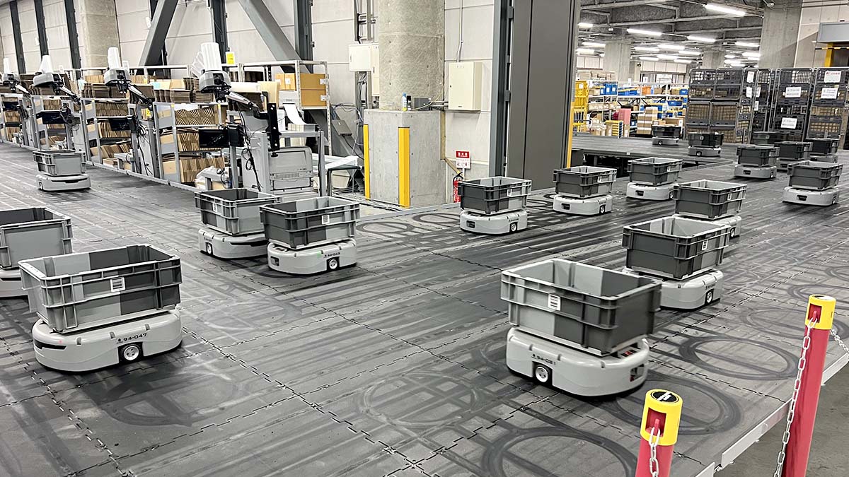 最新ロボット導入でスムーズに商品をお届け！