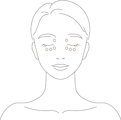 薬指で4点のツボをやさしくプッシュします。