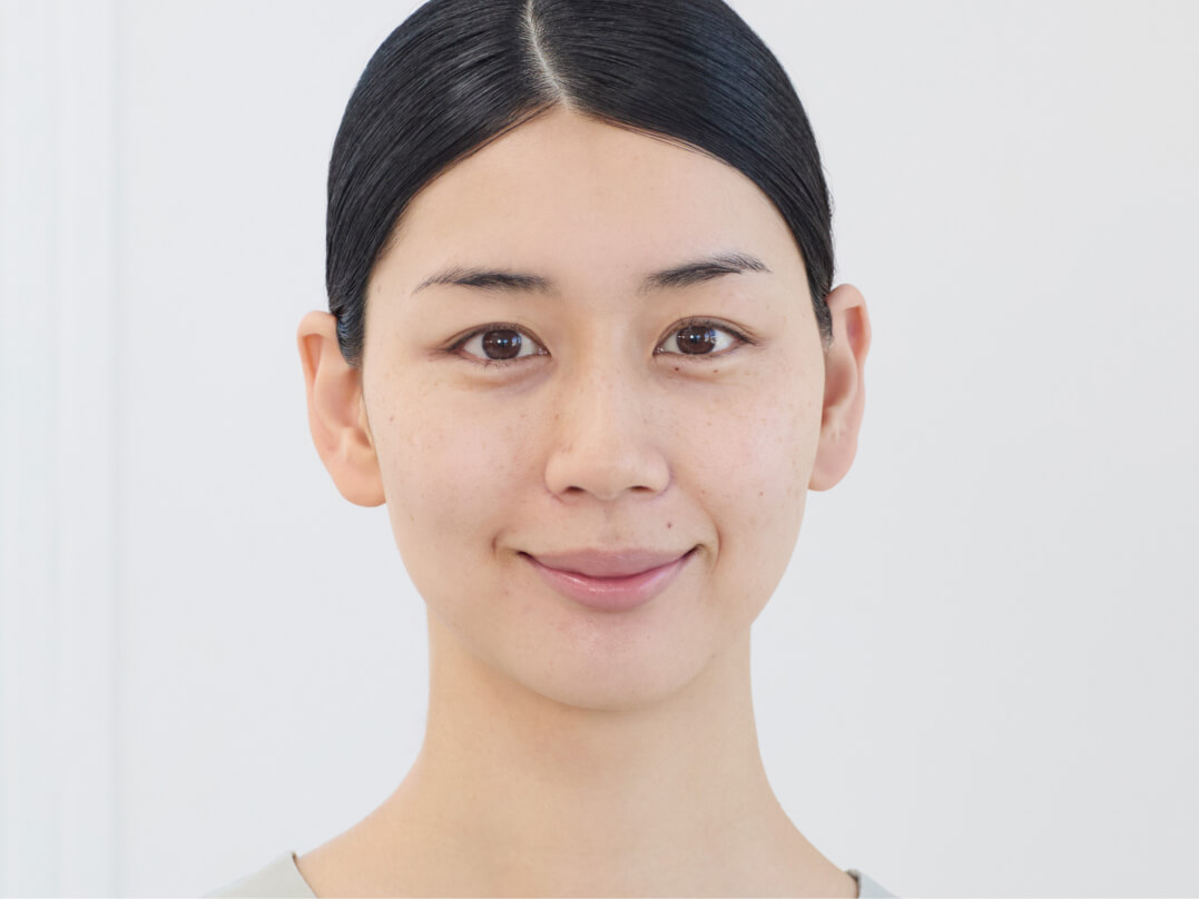 すっぴんの状態で、しっかりスキンケアを