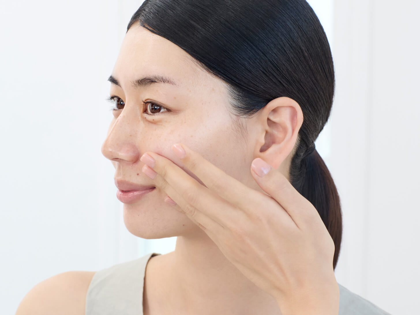 触ってみてモチモチしていたら、ベースメークに進んでOK！