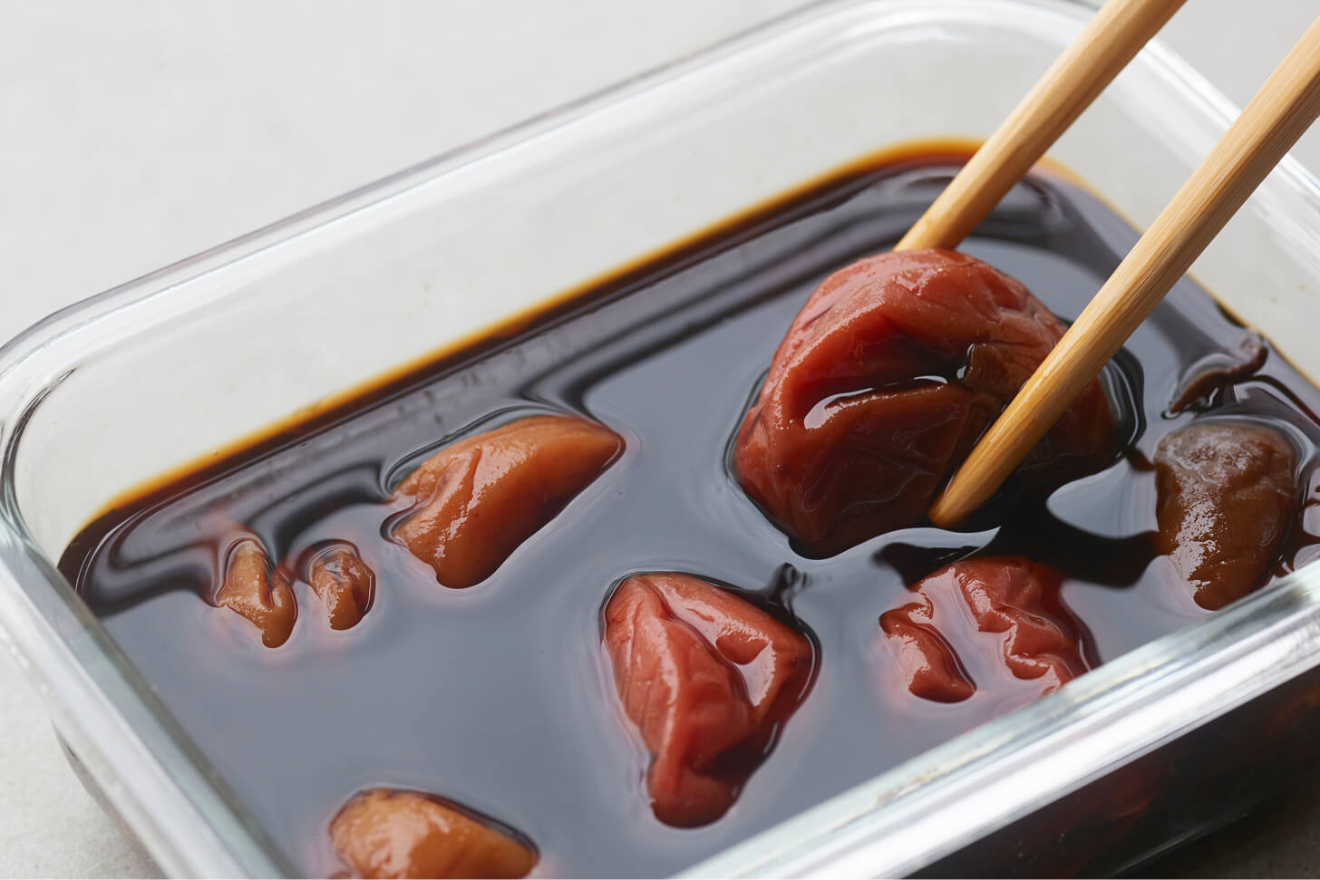 梅干しの醤油漬け