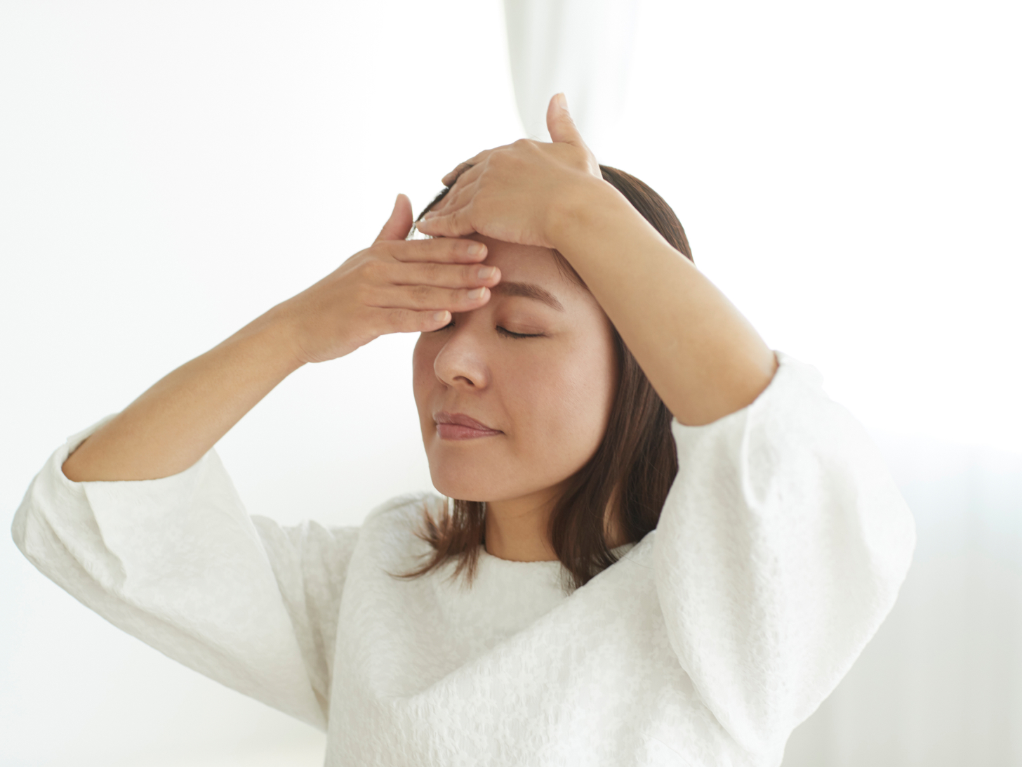 「上向きな肌を目指して、上を向いてケアしているんです」（中村）