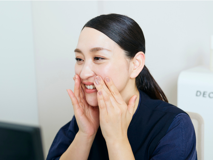 「いつものスキンケアが急に物足りなくなってきて。化粧品を変えた方がいい？」