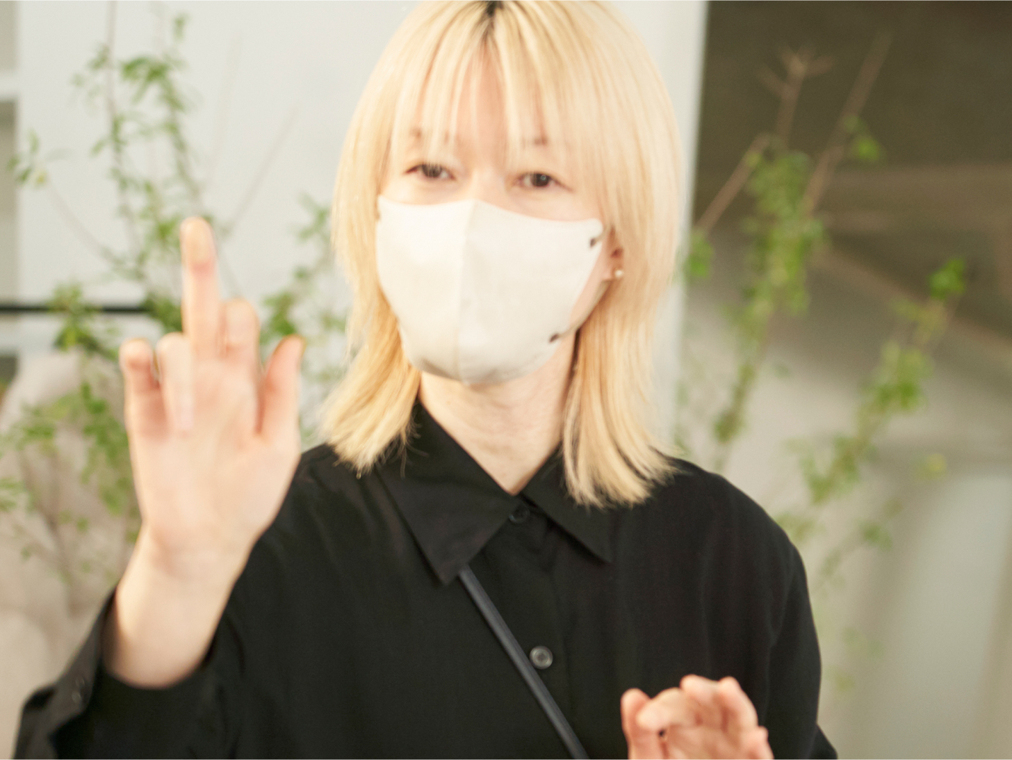 ベースメークも“八分目”が正解！指の力を抜いて、ポンポン、トントン。